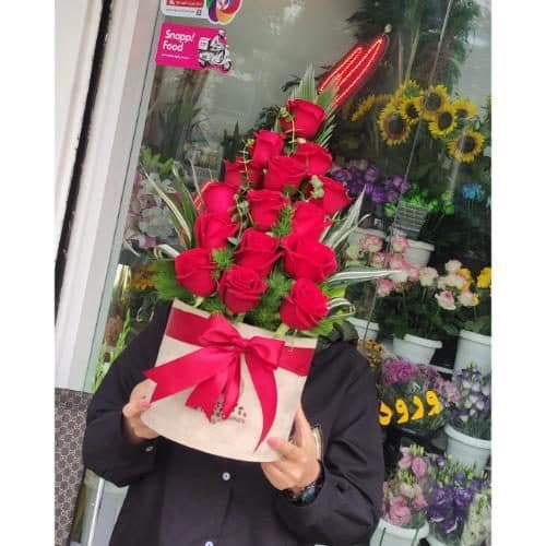باکس گل رز تولد برای معلم 6064
