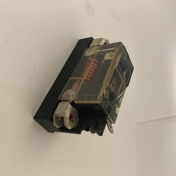 رله اضافه بار 240 ولت (HEINEMANN PJ1-C157-XXA-A 240V 38.7A TRIP 1N.C. OVERLOAD RELAY BREAKER) — تصویر ۴