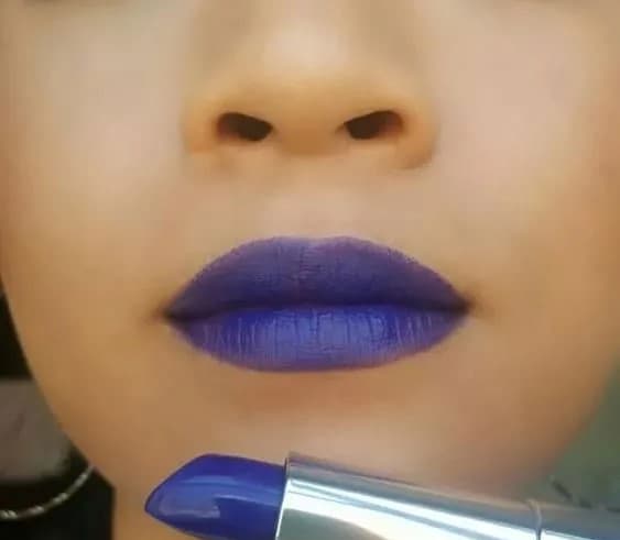 اوتلت رژ لب جامد میبلین مدل color sensational شماره 891 — تصویر ۲