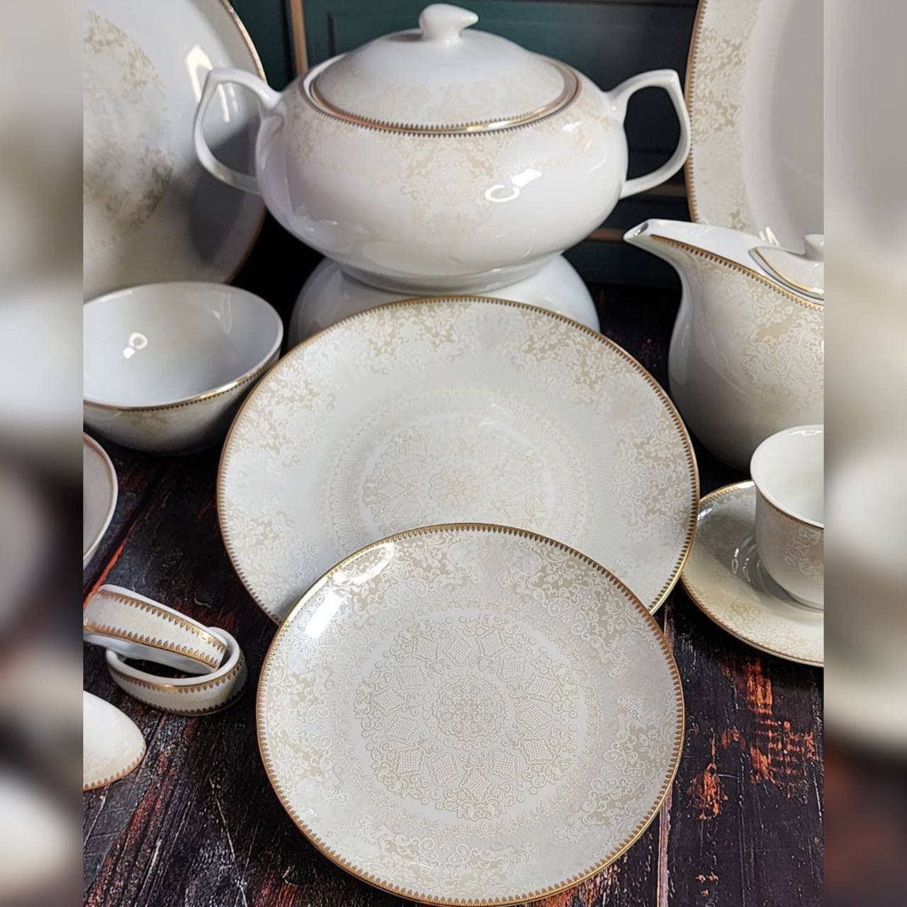 سرویس چینی پردیس قالب هرمس طرح کلارا طلایی — تصویر ۴