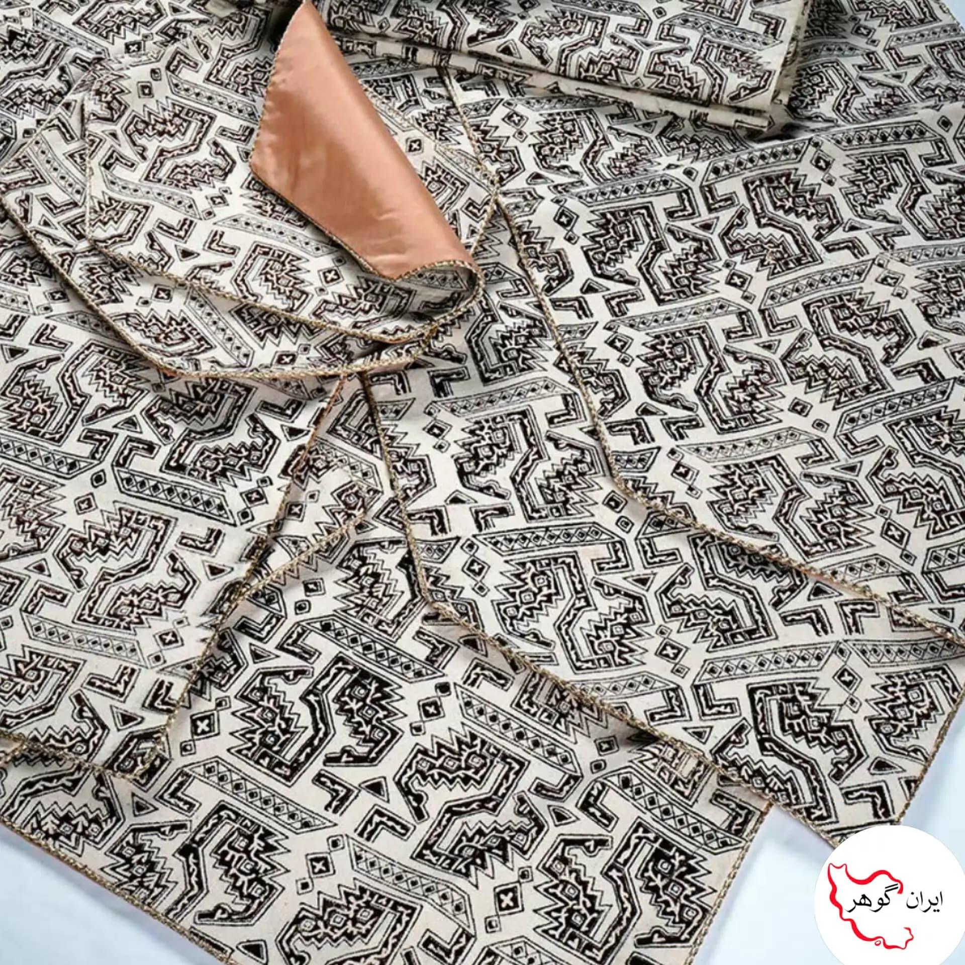 ست رومیزی و پرده قلمکار طرح باستان — تصویر ۳