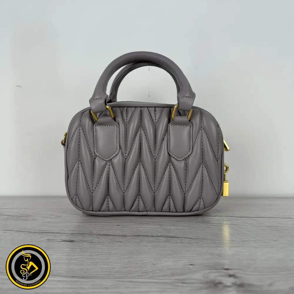 کیف مخملی زنانه برند میو میو (miu miu) سایز کوچک — تصویر ۲