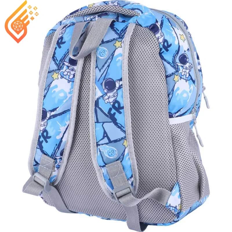 کیف کوله پشتی مدرسه کد D01010 طرح فضانورد آبی — تصویر ۴