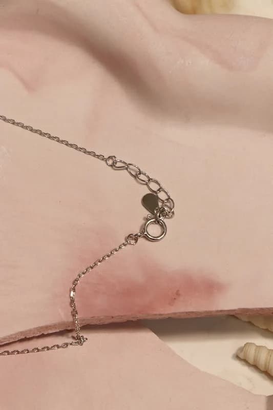 گردنبند نقره زنانه طرح سه حلقه — تصویر ۵