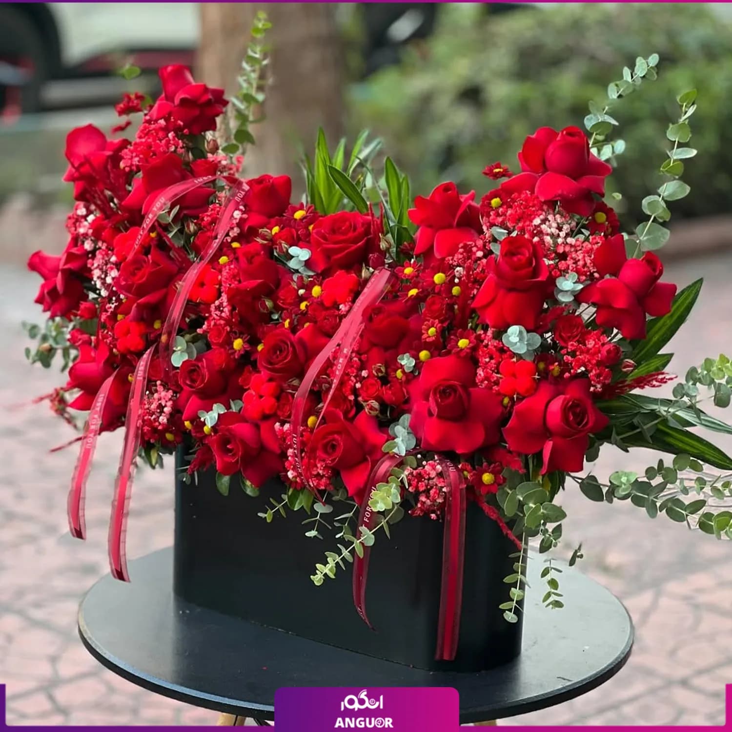 باکس گل عاشقانه ای برای تو (تم قرمز)