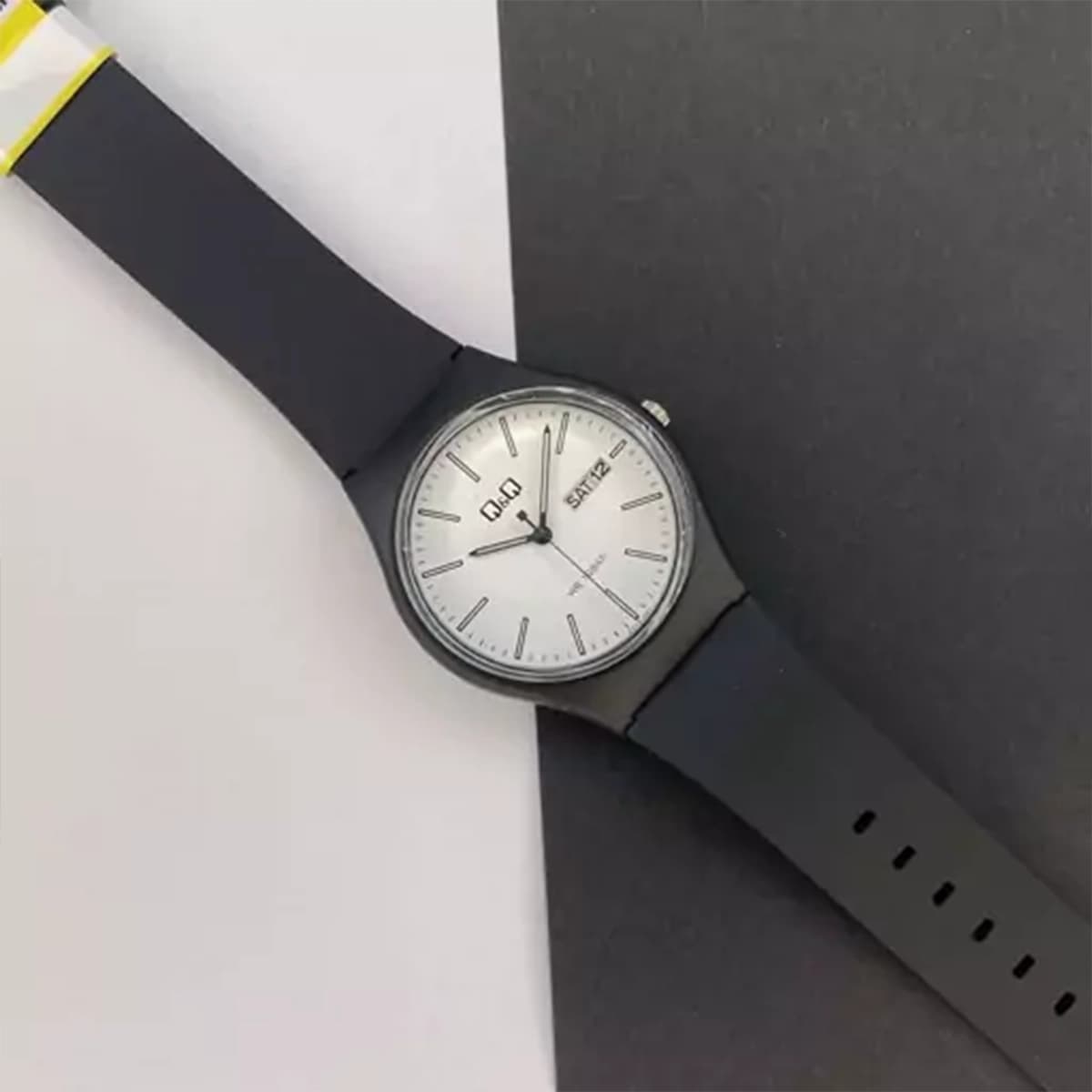 ساعت مچی مردانه کیو اند کیو مدل Q&Q A212J001Y — تصویر ۶
