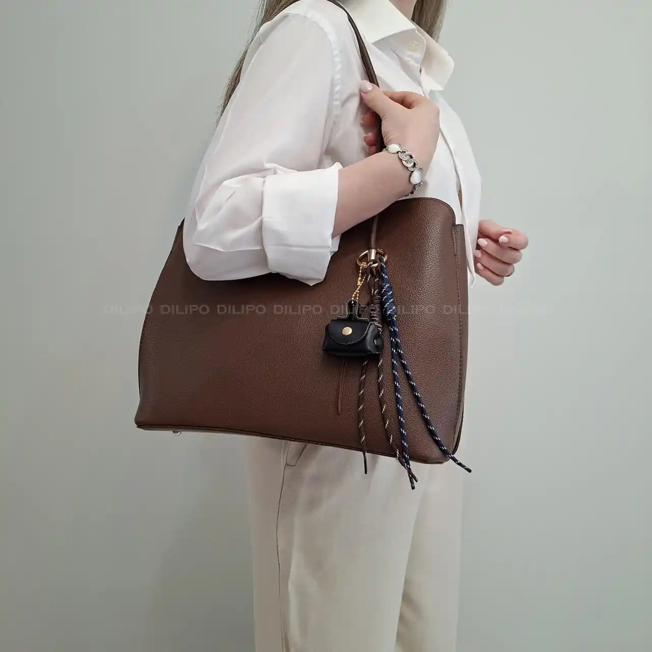 کیف بزرگ دستی و دوشی زنانه کارینا 2716 — تصویر ۲