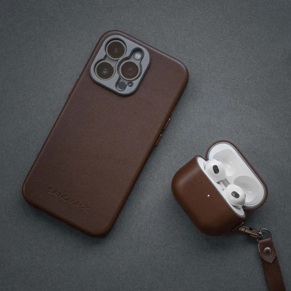 کاور ایرپاد چرمی Sandmarc Leather Edition – AirPods Pro Case Brown — تصویر ۳