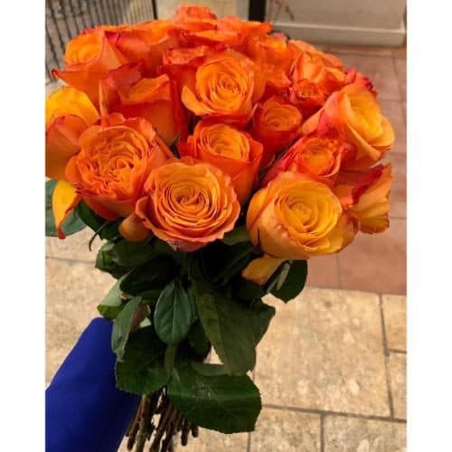 دسته گل رز نارنجی 5869