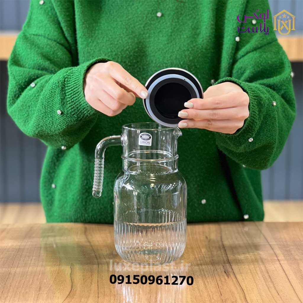 پارچ شیشه ای شیاردار 1/5لیتر درب استیل لیمون 2375 — تصویر ۶