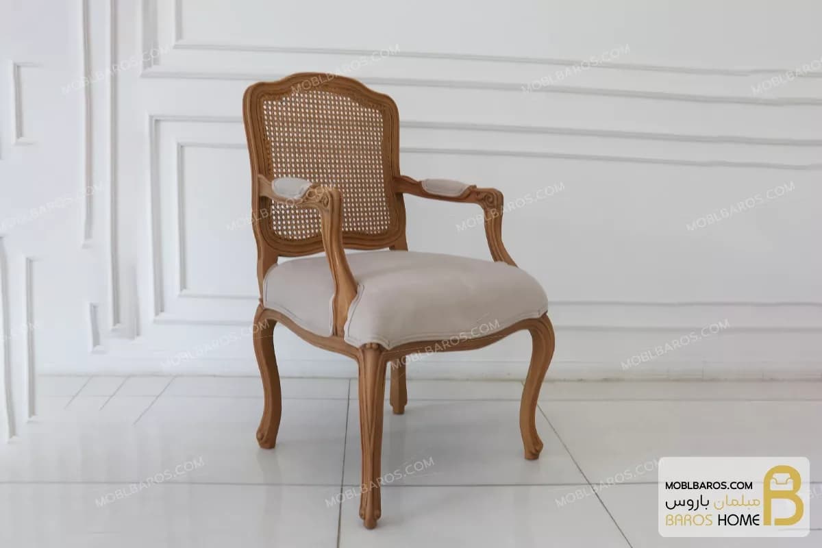 صندلی چوبی فرانسوی دسته دار — تصویر ۴