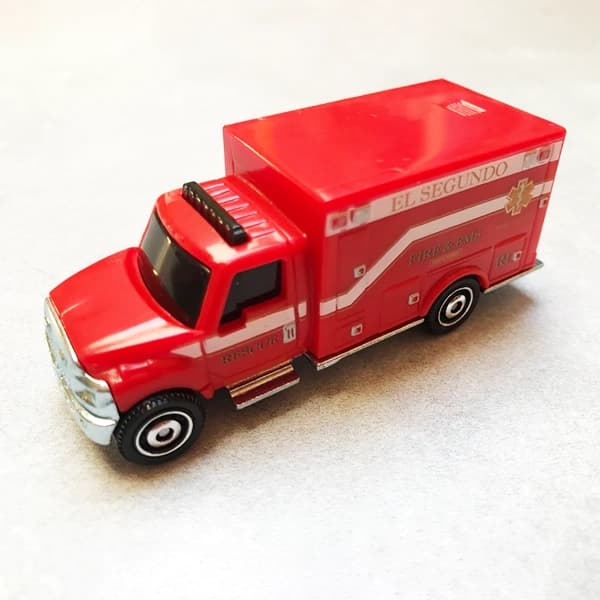 ماشین فلزی Matchbox مدل International Terrastar — تصویر ۴