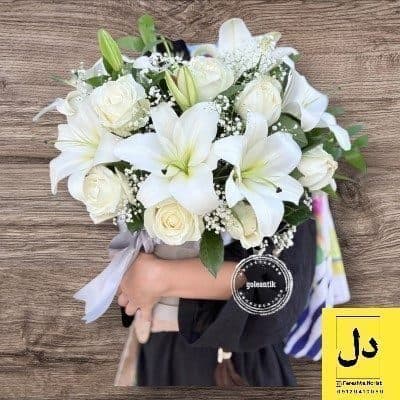 سفارش گل برای تحویل در اداره کار در کرج