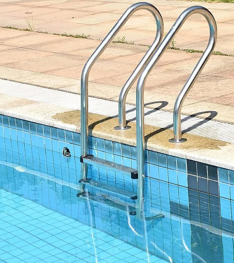 نردبان استخری طرح کلاب هایپر استخر مدل HE-CLUB-6 — تصویر ۲