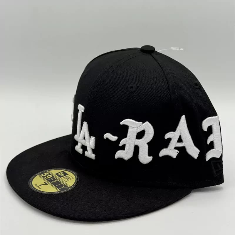 کلاه کپ فیت بک یا پشت بسته مدل La طرح Born Raised — تصویر ۲