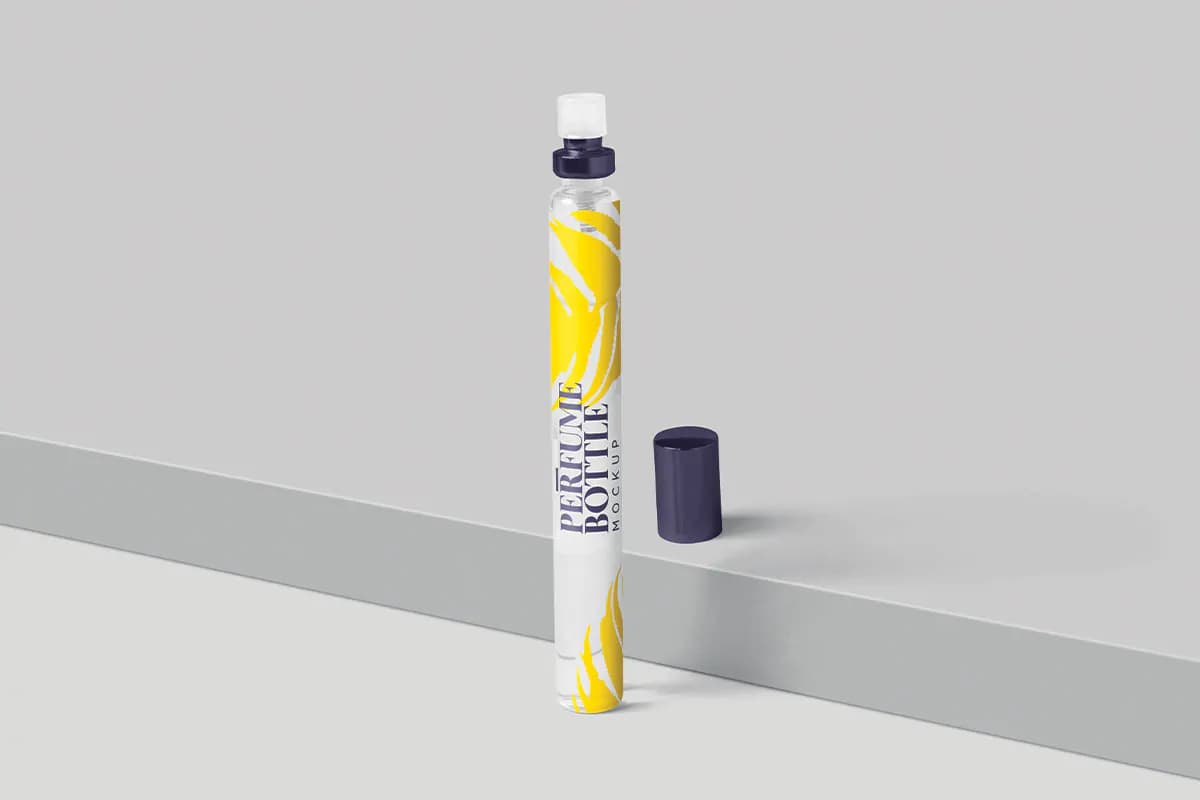 موکاپ شیشه عطر خودکاری باریک