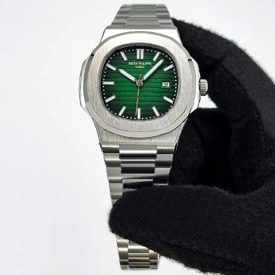ساعت مچی پتک فیلیپ ناتیلوس مردانه صفحه سبز Patek Philippe — تصویر ۳