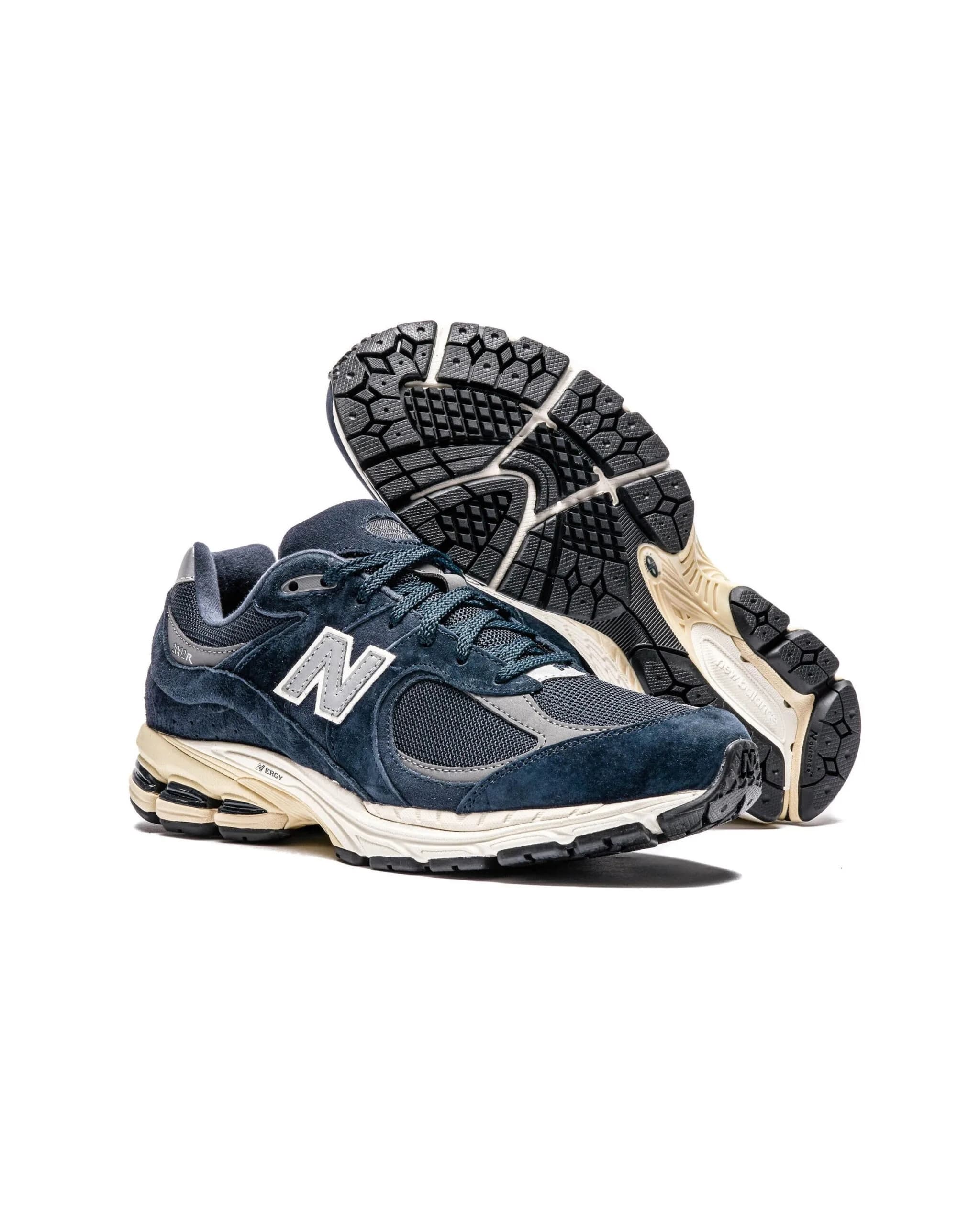 کتونی روزمره New Balance مدل 2002 RCA – M2002RCA — تصویر ۳