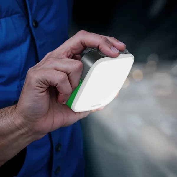 چراغ LED خورشیدی Green Lion Lumenix Portable LED Light with Power Bank (2000mAh×2) — تصویر ۳