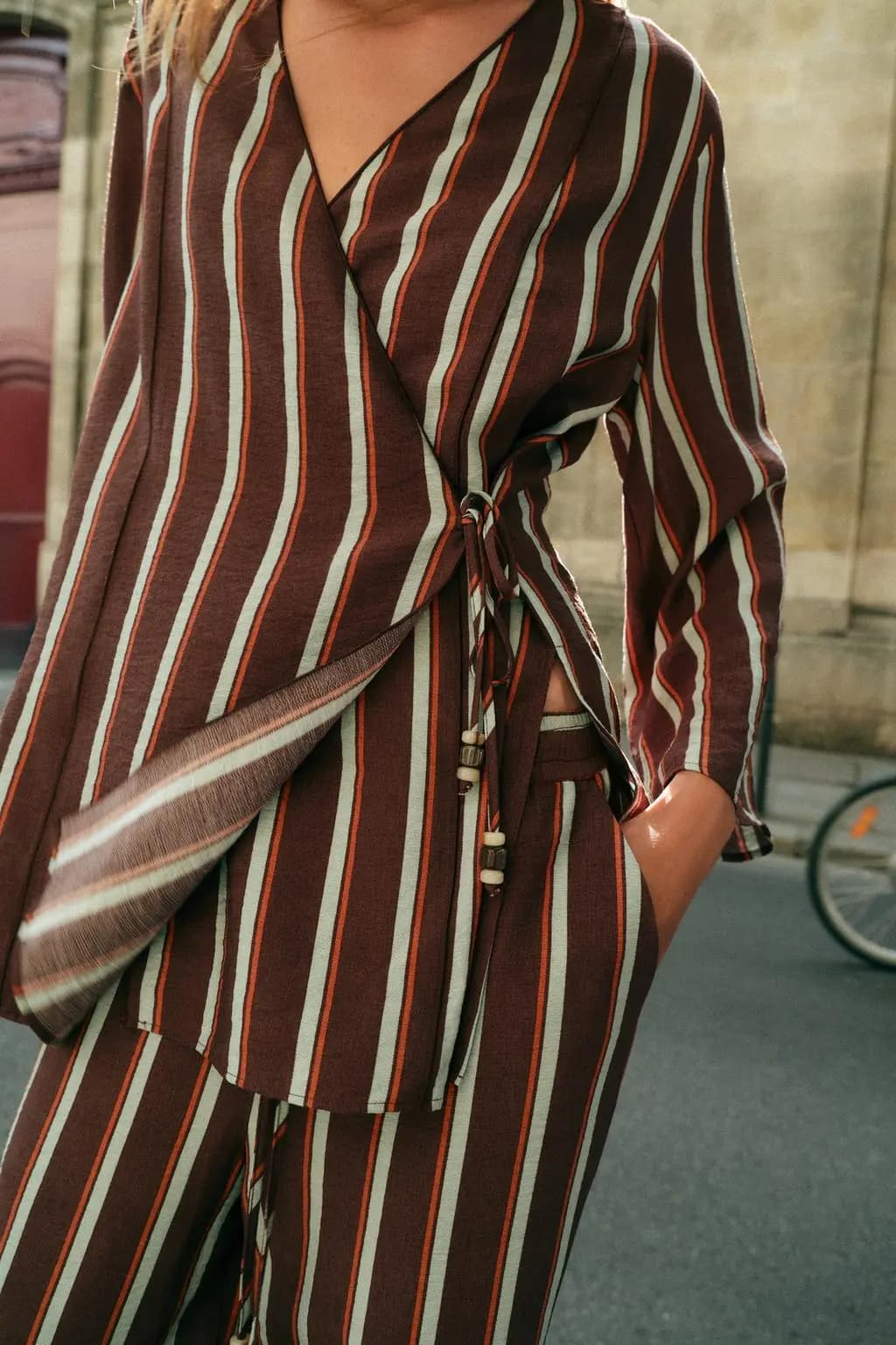 کت راهراه زنانه Zara قهوهای — تصویر ۲