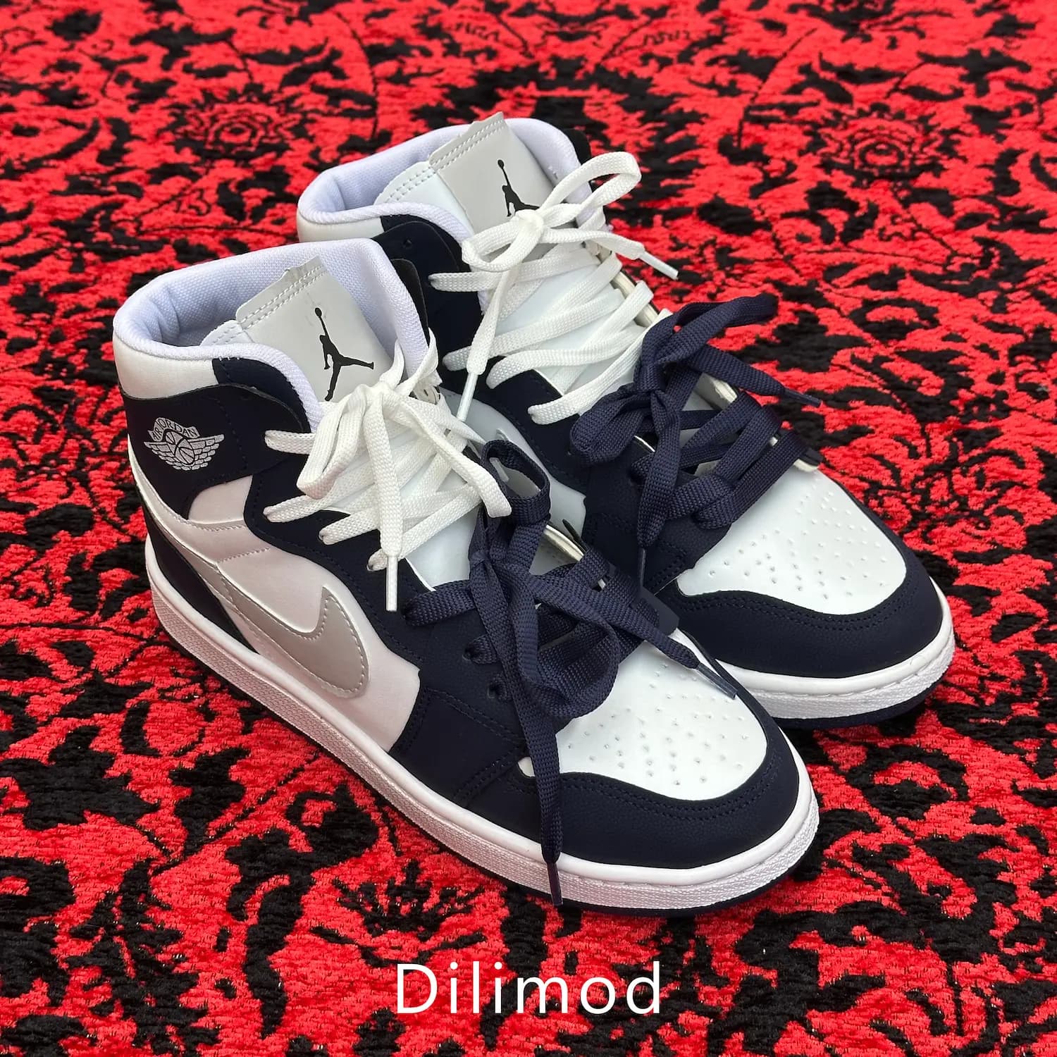 کتانی زنانه نایک ایر جردن 1 ساقدار سفید سرمه ای طوسی | Nike Air jordan 1 — تصویر ۳