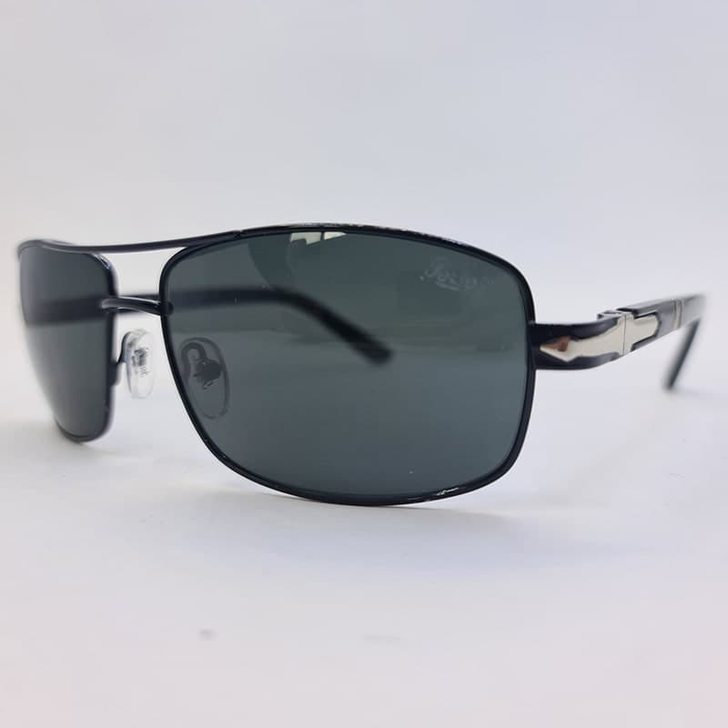 عینک آفتابی مستطیلی برند Persol با لنز شیشه و فریم مشکی مدل 2406S — تصویر ۲