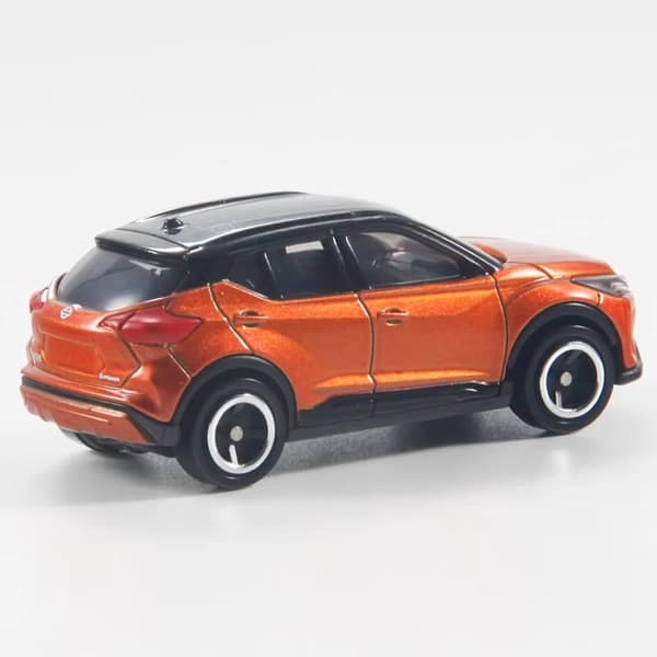 ماشین فلزی تامیکا مدل Nissan Kicks — تصویر ۴