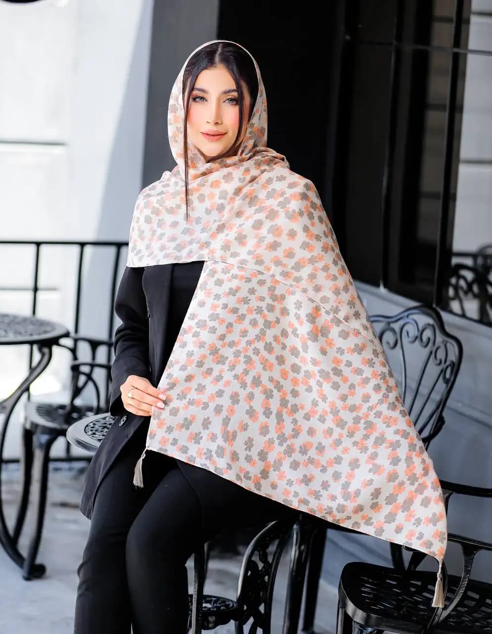 شال چاپی خیس پارچه سیا اسکارف منگوله دار کد 4139