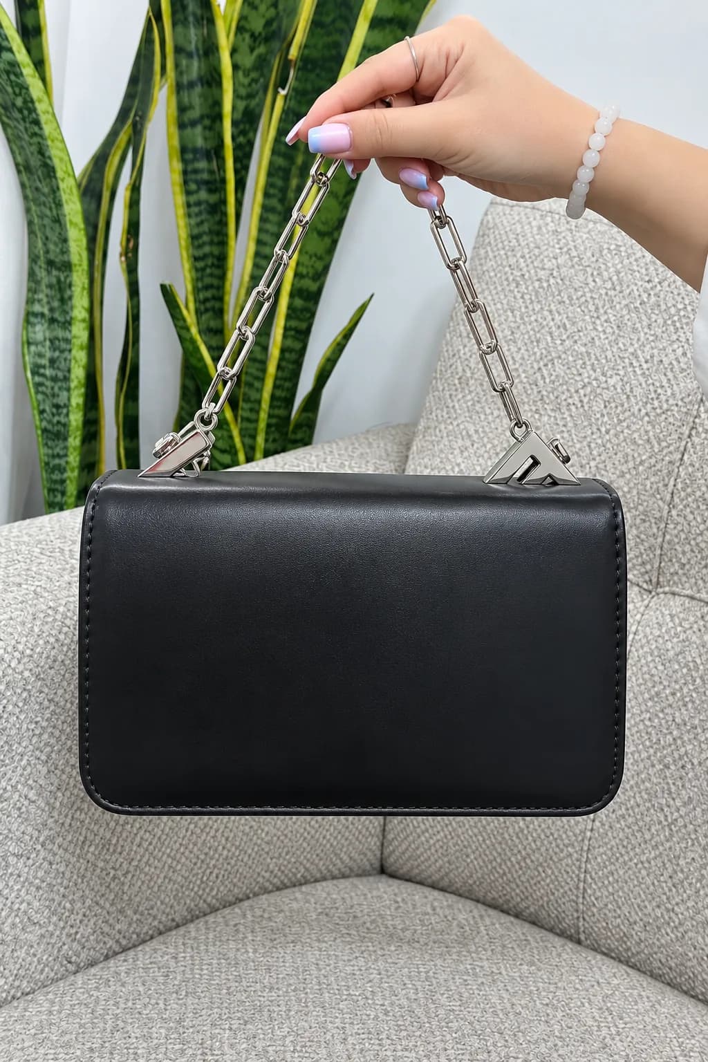 کیف دستی و دوشی زنانه فندی FENDI مشکی زنجیری — تصویر ۸
