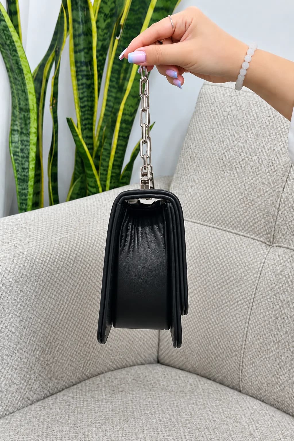 کیف دستی و دوشی زنانه فندی FENDI مشکی زنجیری — تصویر ۶