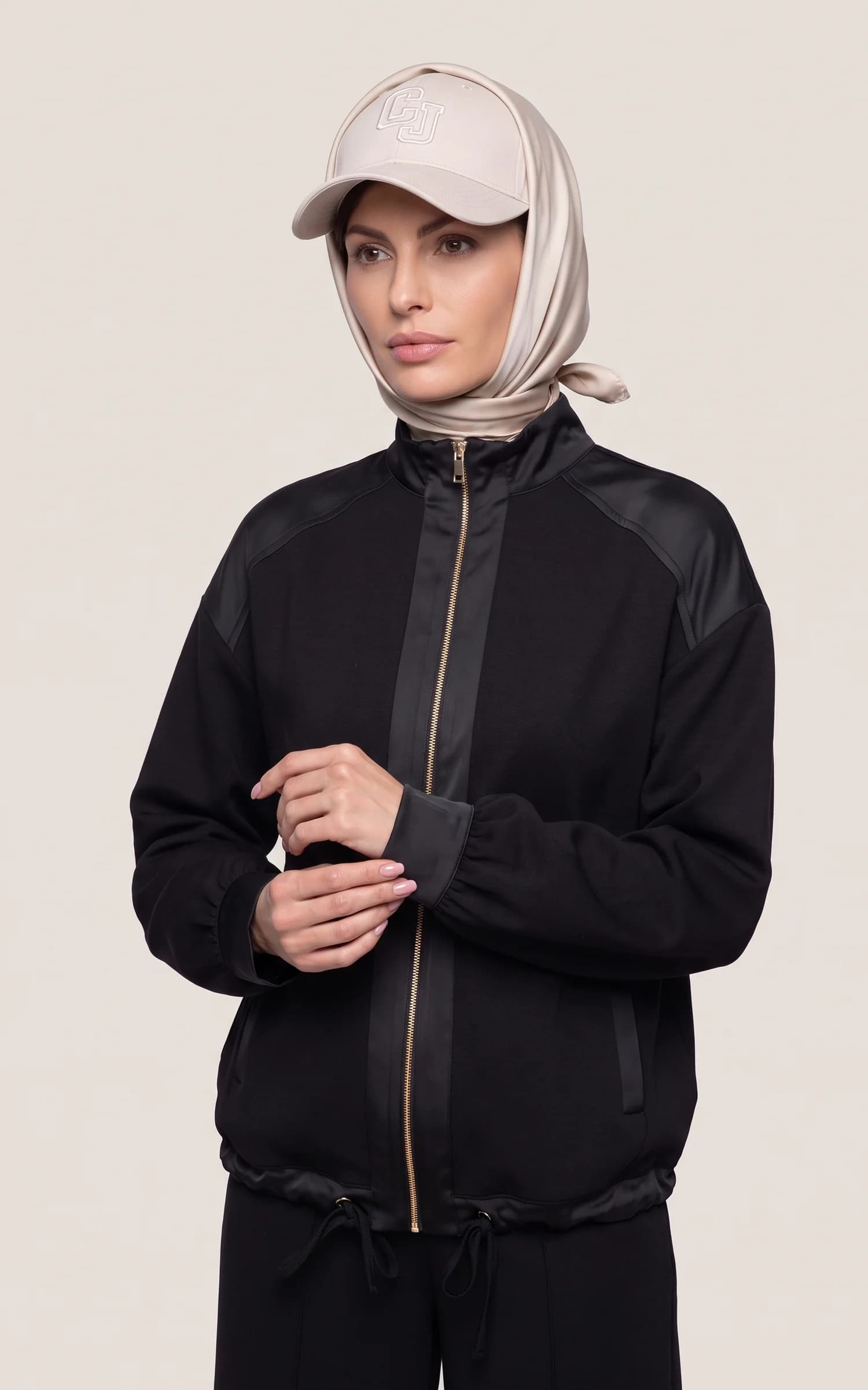 سوییشرت زنانه مشکی زیپدار یقه ایستاده بنددار nevado کد 405027031820 — تصویر ۲