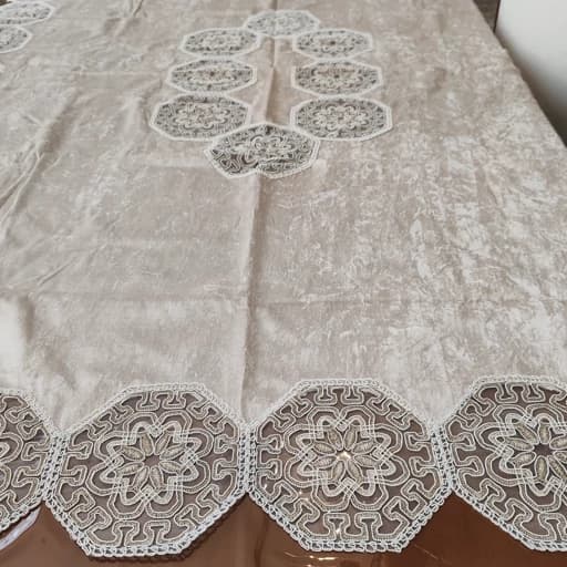 رومیزی غذاخوری 4 نفره مستطیل مخمل دانتل طرح هشت ضلعی 125*170 — تصویر ۴