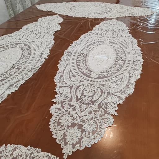 سرویس رومیزی دانتل جدید پنج تکه طرح کارن ترک اصل — تصویر ۲