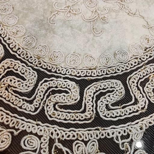 رانر جلو مبلی و میز غذاخوری چهار نفره مدل ورساچه — تصویر ۲