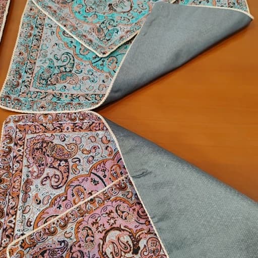 جانماز ترمه درجه یک آستر دار مغزی دوزی — تصویر ۴