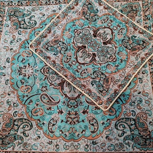 جانماز ترمه درجه یک آستر دار مغزی دوزی — تصویر ۲