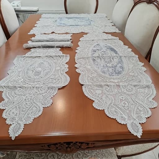 سرویس رومیزی پنج تکه دانتل مخمل طرح آنتیک — تصویر ۲