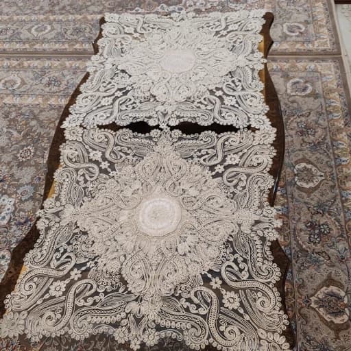 رومیزی مربع دانتل مخمل سه تکه ترک طرح لاله — تصویر ۵