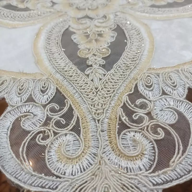 رومیزی رانر غذاخوری مخمل دانتل جدید طرح آیسل — تصویر ۲