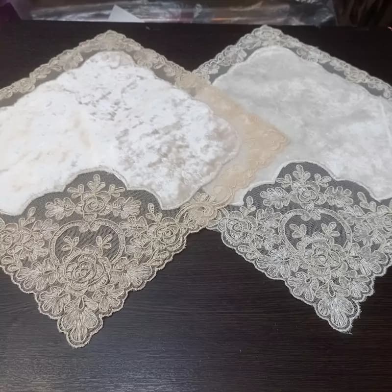 رومیزی توویترینی مربع 30 سانتی مخمل دانتل — تصویر ۸