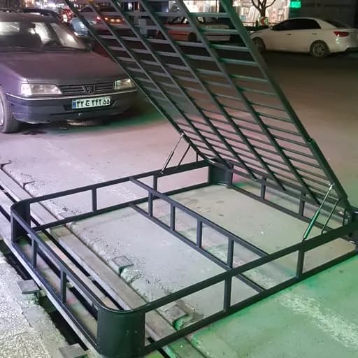 تخت خواب فلزی یک نفره مدل یاتاش جک دار با کفی گوشه گرد مبلمان فرنا مدل 1145163