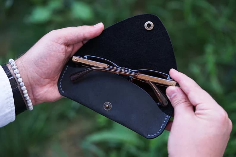 کیف عینک چرم طبیعی مدل Glass Bag 07 | سیلوا چرم — تصویر ۴