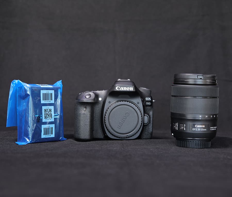 دوربین Canon 80D 18-135mm دست دوم — تصویر ۲