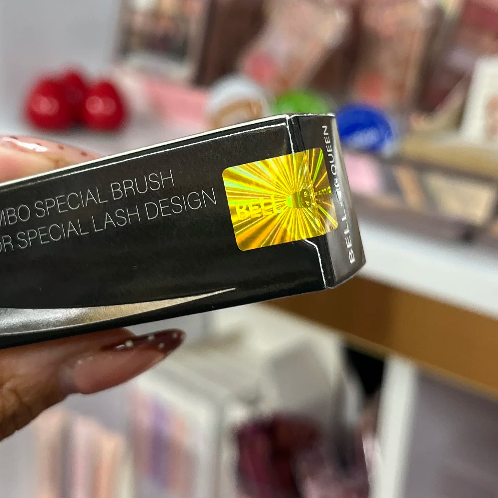 ریمل بل سفید مشکی مدل Volume Up Full Lash حجم 15 میل — تصویر ۵