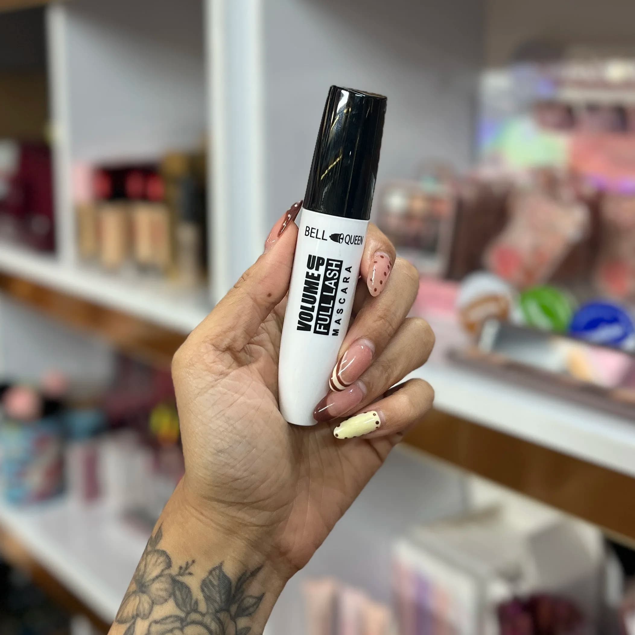 ریمل بل سفید مشکی مدل Volume Up Full Lash حجم 15 میل — تصویر ۳