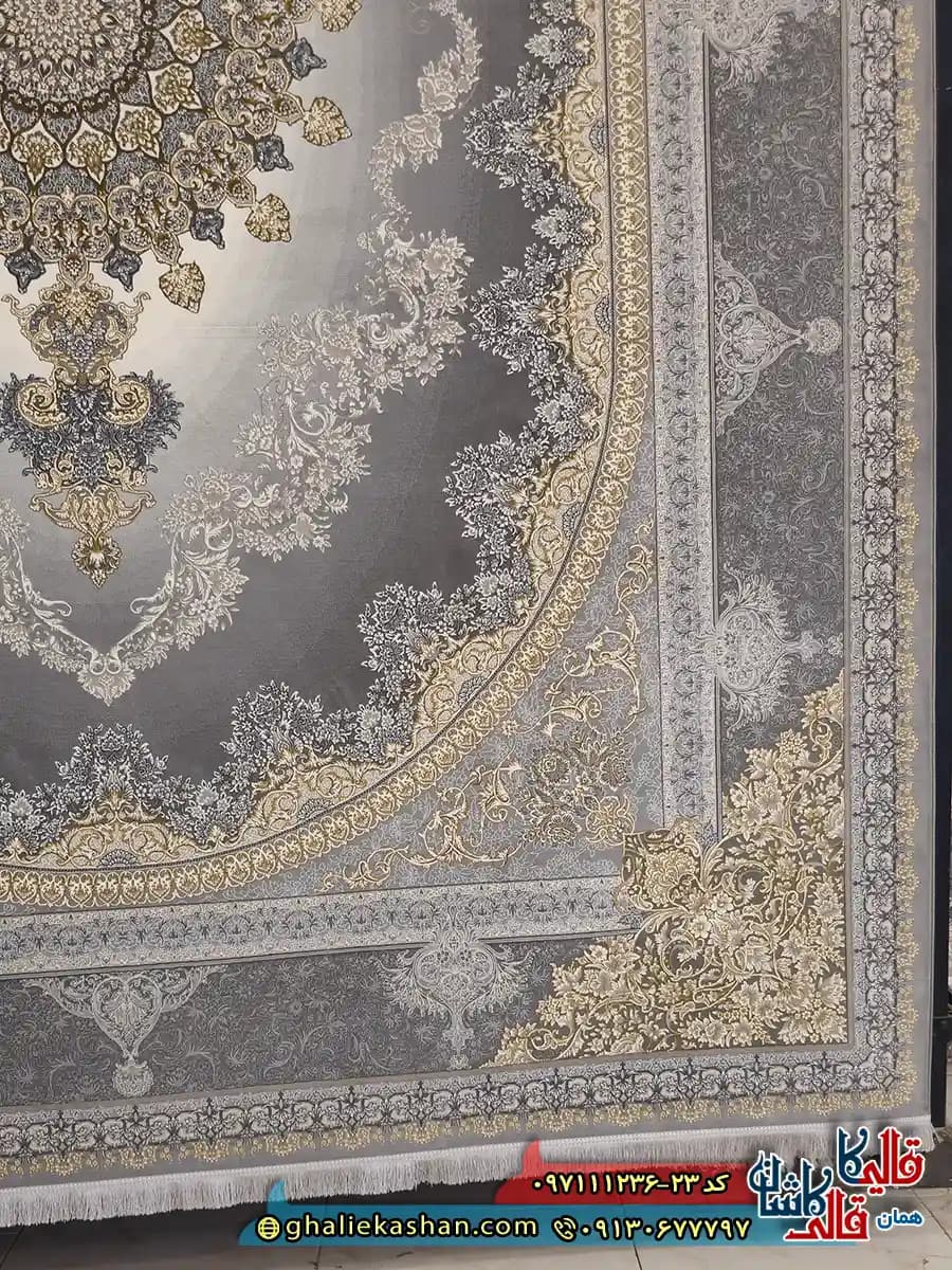 فرش طلاکوب 1200 شانه طرح کارن رنگ طوسی نقره ای گل برجسته کاشان — تصویر ۳