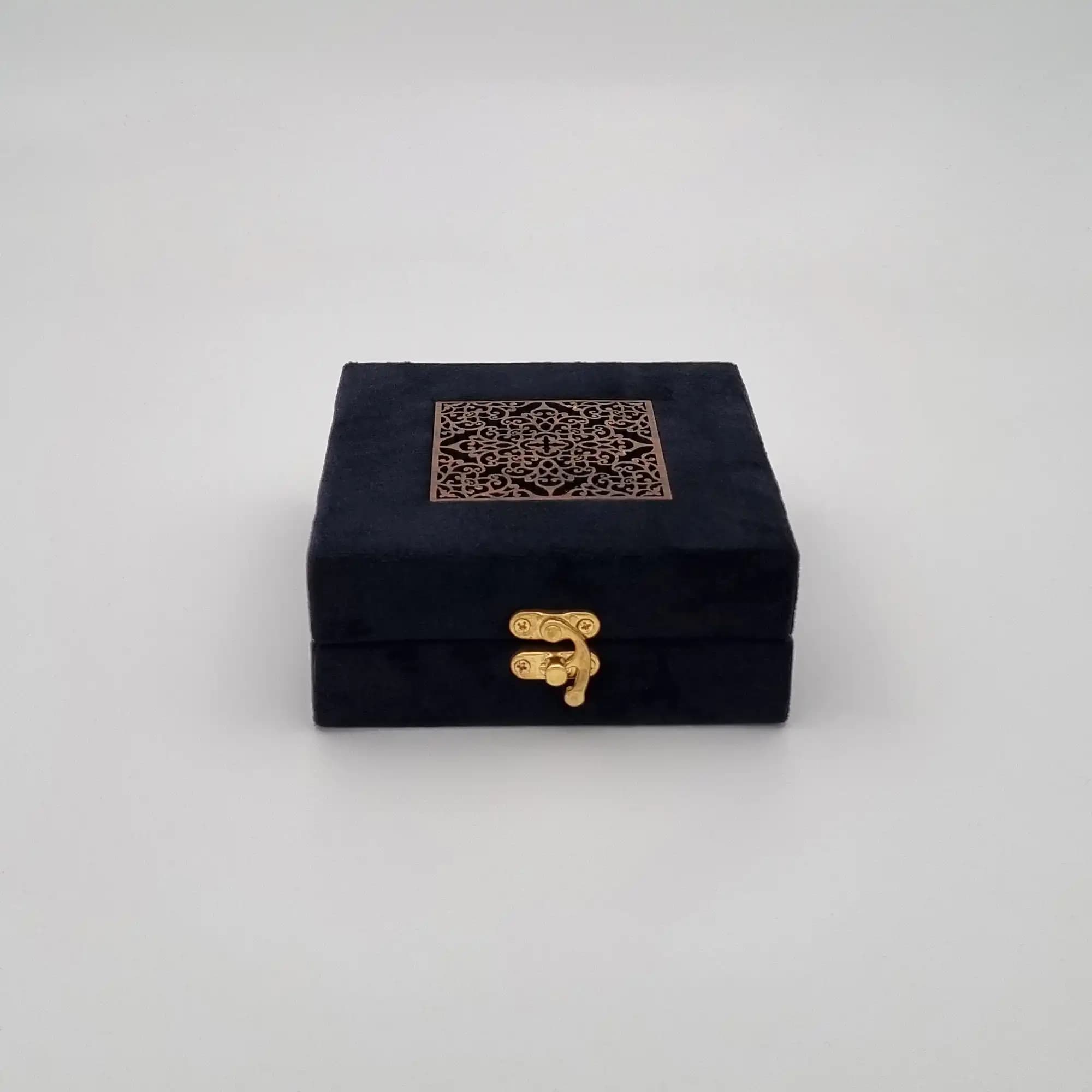 پک زعفران کادویی سوپرنگین 1 گرمی به همراه هاون (کد 168) — تصویر ۲