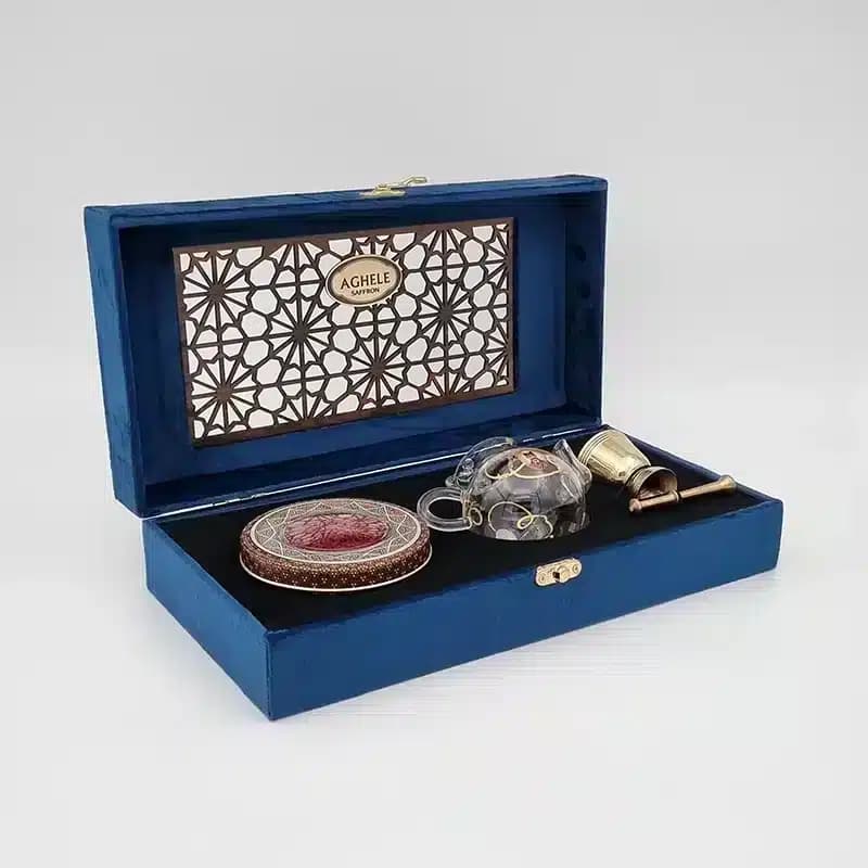 پک زعفران کادویی سوپرنگین 3 گرمی به همراه هاون و قوری (کد 156)