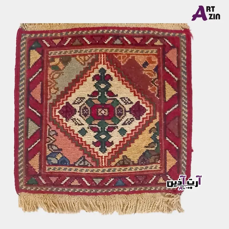 گلیم کوچک دستباف ورنی سنتی 30*30 سانتی کد: 41 – 500
