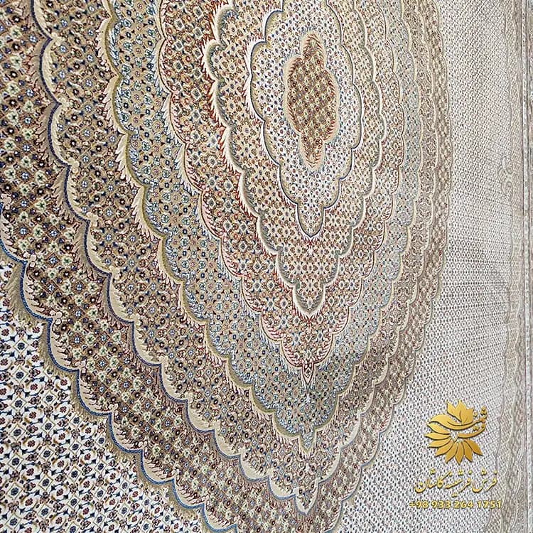 فرش ریز ماهی کرم 1500 شانه ابریشمی دستباف گونه — تصویر ۴